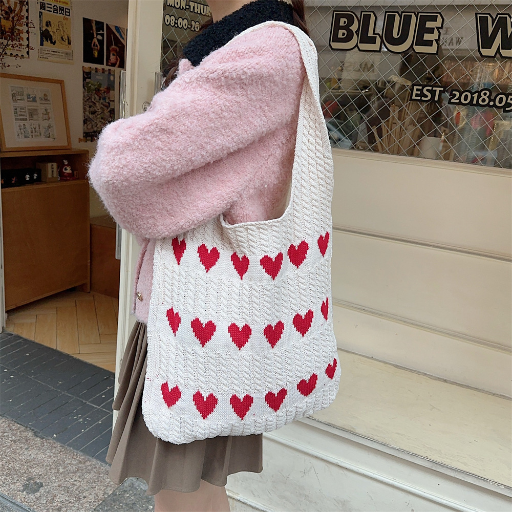 310161 Knitted heart-shaped Wool Bag for Women 2023 Autumn/Winter new single-shoulder handbag, portable tote bag for shopping full figure
