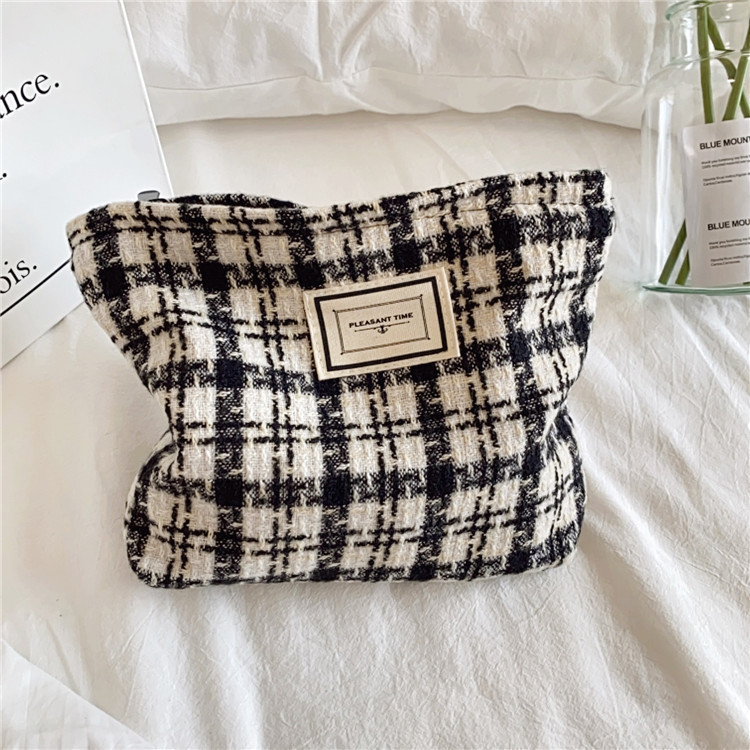 11096 woolen checkered color-blocking large-capacity cosmetic bag, women's fashion clutch, canvas storage bag wholesale Item Picture