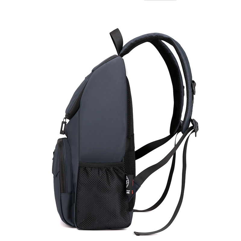 New men's casual backpack, trendy large-capacity backpack, business commuting computer bag, fashionable and casual men's bag, schoolbag details Picture