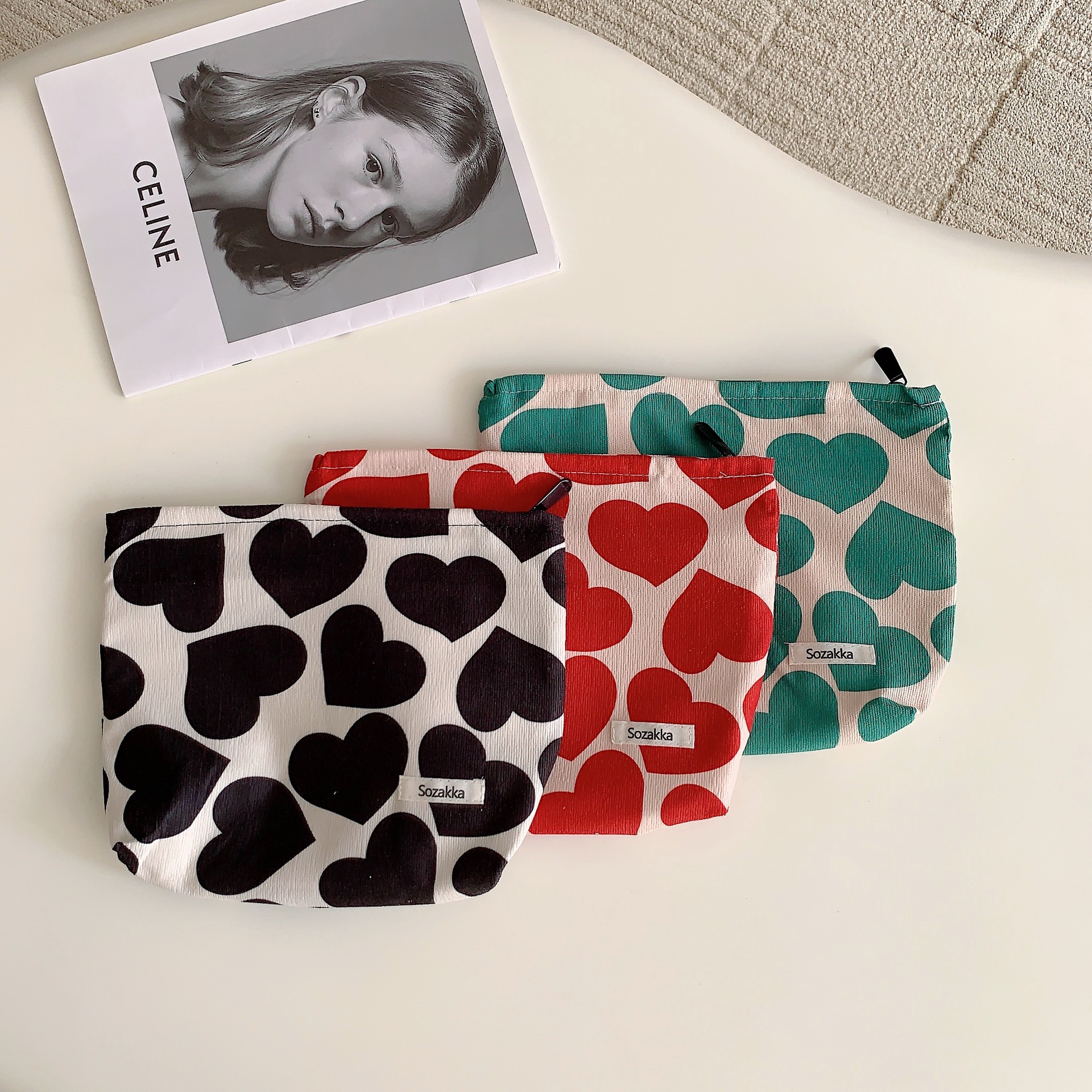 3395 corduroy retro heart-shaped makeup bag, Japanese-style storage and casual organizing bag, portable toiletry bag full figure
