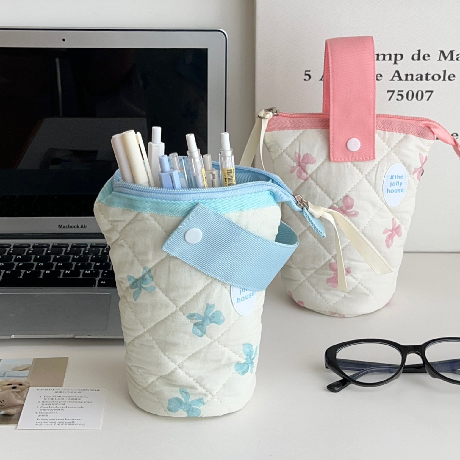 Nai Hu Hu Storage pen case, cute female ins student pencil case, portable large-capacity foldable hand-held stationery bag details Picture