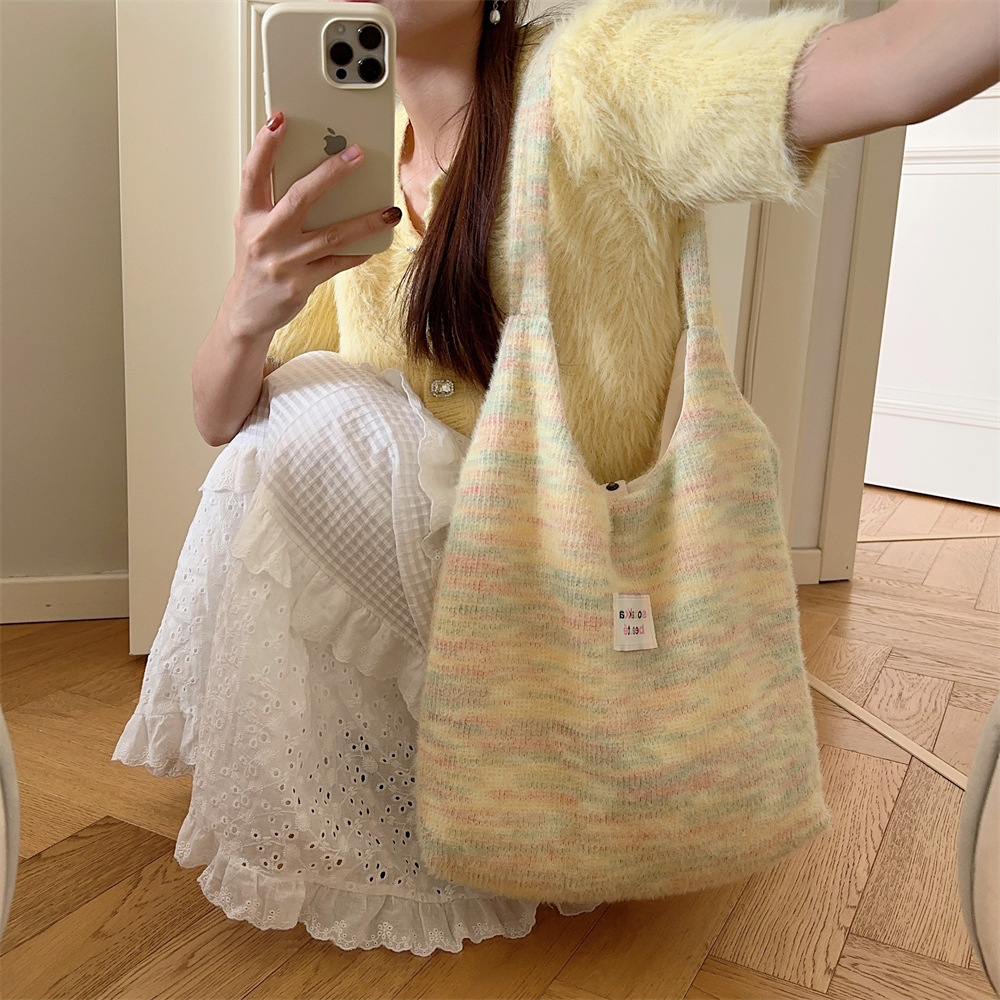 310273 Autumn and winter cute furry tote bag, large-capacity student book bag, single-shoulder canvas vest bag for girls Specification drawing