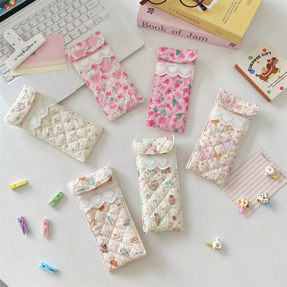5758 Cartoon printed cotton eyeglass bag, soft ins portable sunglasses bag for girls, pressure-resistant eyeglass case storage bag details Picture