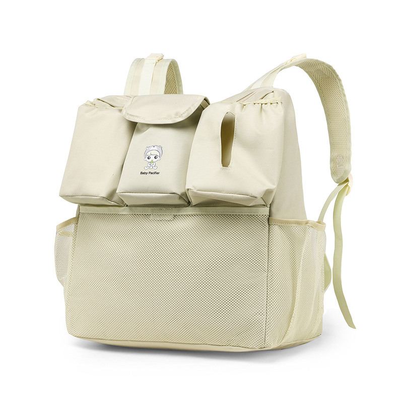 A new type of four-sided fixed large-capacity fashionable mom bag for taking kids out, a storage bag for mothers and babies Application Scenario