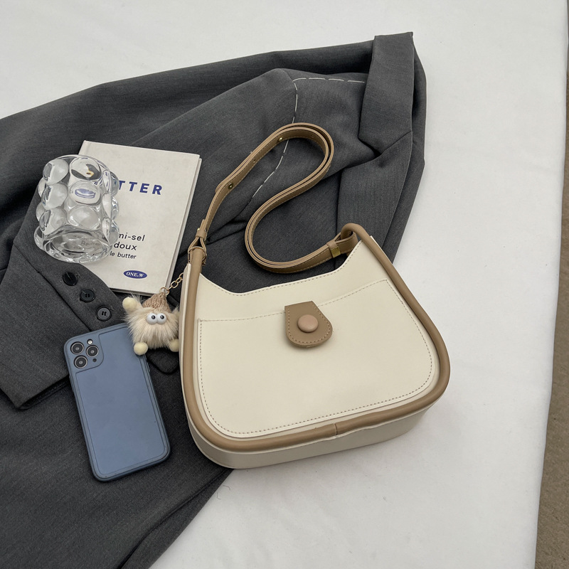 Retro and elegant casual tote bags are selling well. Korean style fashionable and fresh handbag, commuting crossbody single-shoulder bag, cross-border Application Scenario