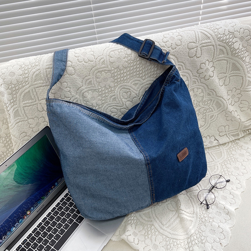 Japanese-style denim bag, simple and large-capacity single-shoulder women's bag, Korean-style retro canvas hand-held shoulder crossbody bag Application Scenario