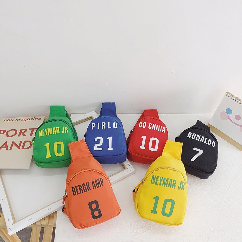 Children's crossbody bags 2021 new style sporty and cool boy chest bags, small backpacks for kindergarten babies going out trend full figure