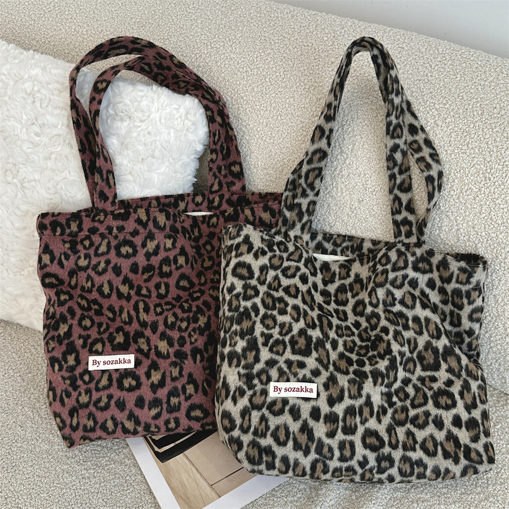 311021 Autumn/Winter large-capacity single-shoulder bag, ins style versatile checkered bag, women's canvas bag, student commuter tote bag details Picture