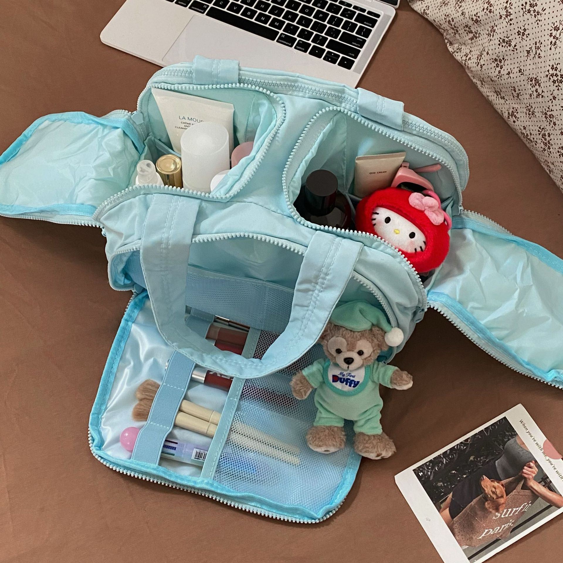 Xiaohongshu's same style makeup bag for women, large-capacity skin care product storage bag, makeup brush divided into sections, travel and outdoor toiletries bag full figure
