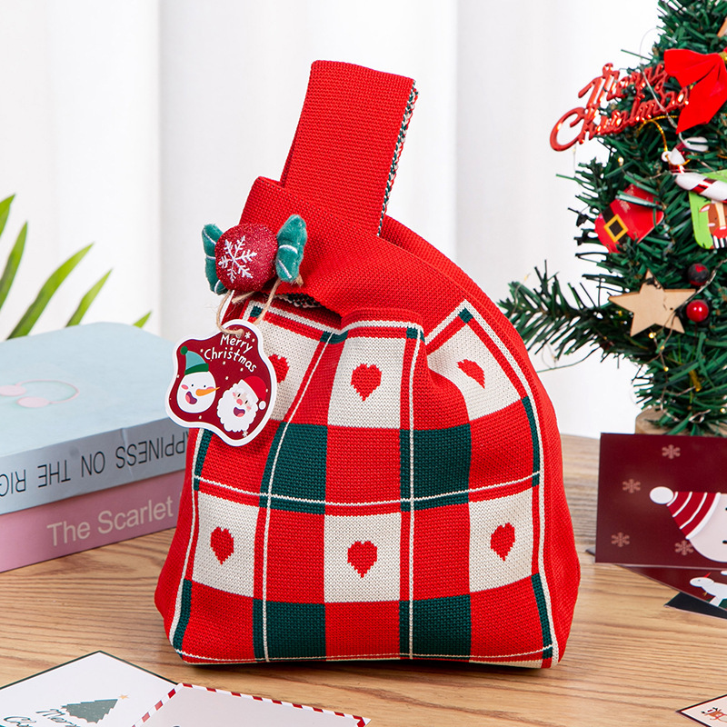 Christmas gift bags, apple bags, Christmas handbags, gift bags, candy bags, Christmas Eve children's gifts, knitted bags Application Scenario