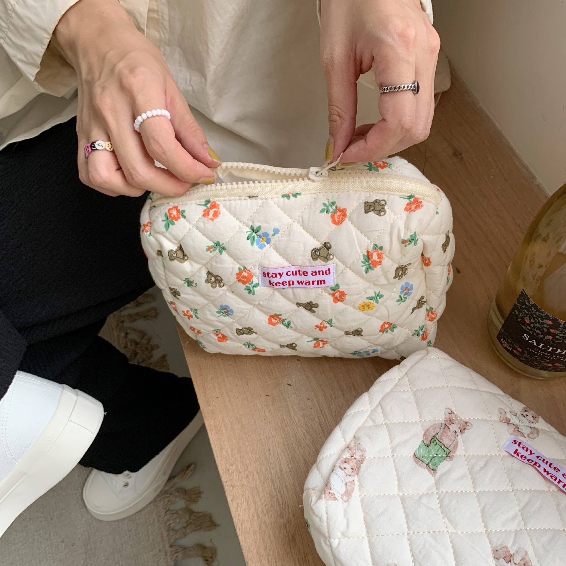 26275 ins Korean Flower Bear Makeup Bag, Large Capacity Portable Travel Toiletry Bag, Miscellaneous Storage bag Specification drawing