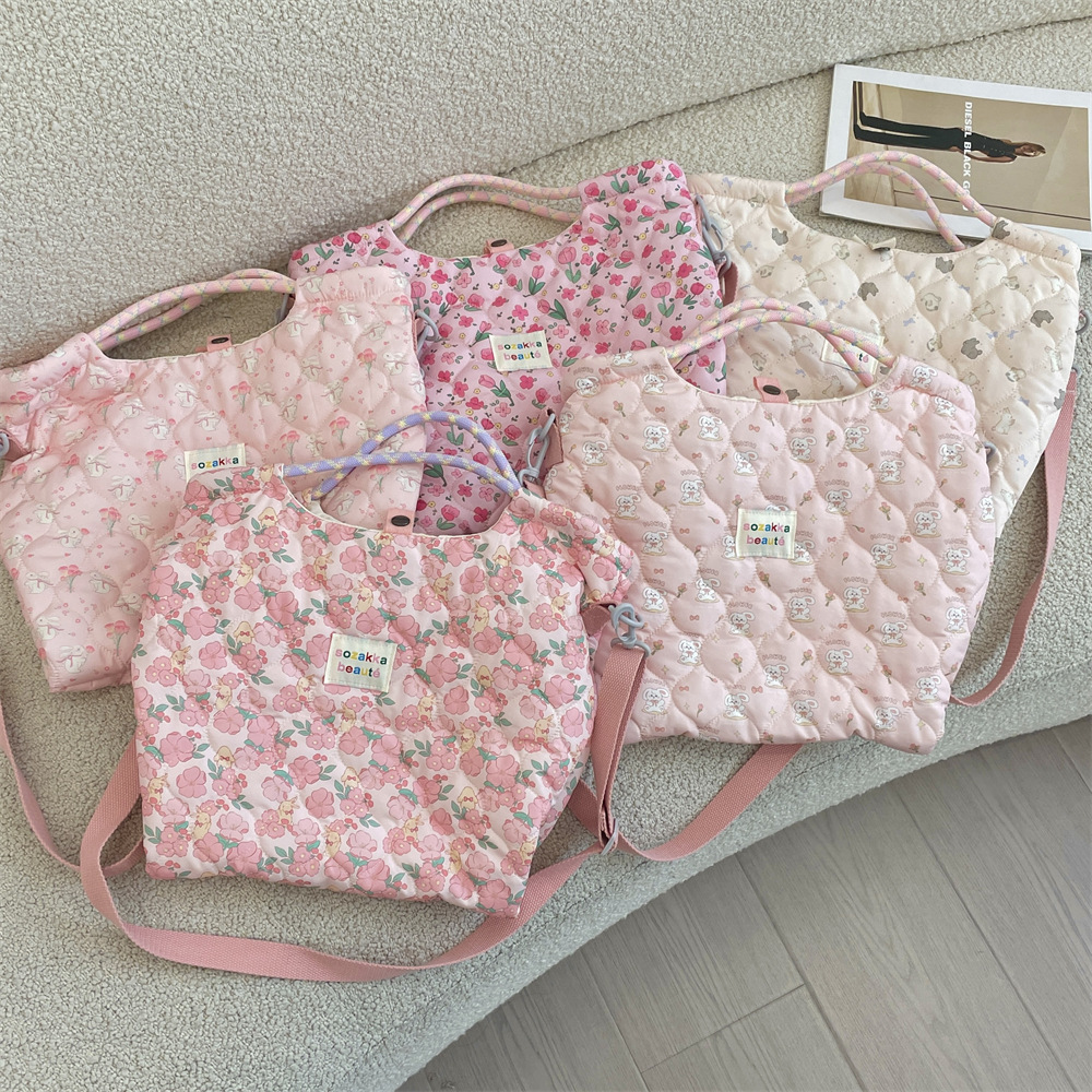 410311 Autumn and winter quilted cotton-padded Korean cartoon pattern hand-held bag, women's hand-held bag, shoulder crossbody canvas bag Specification drawing