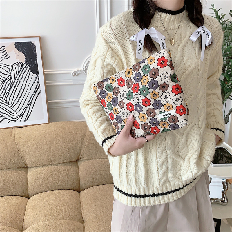 3395 Corduroy cosmetic bag, retro flower casual storage and organization bag, ins Japanese-style portable toiletry bag Specification drawing