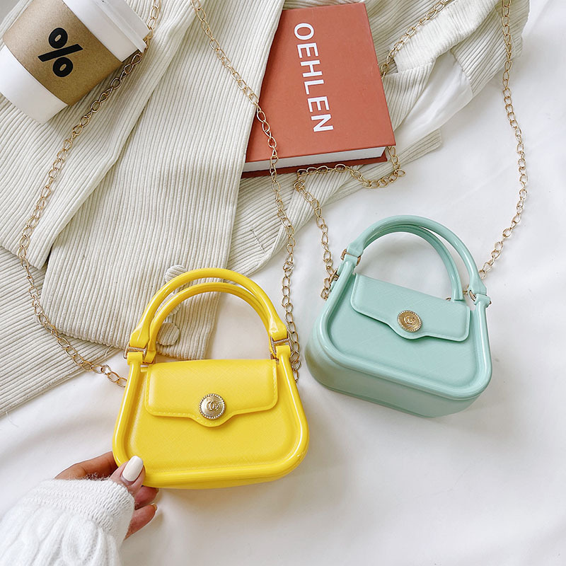 2025 Summer New trendy handbag, women's fashionable underarm bag, versatile ins chain single-shoulder crossbody jelly bag details Picture