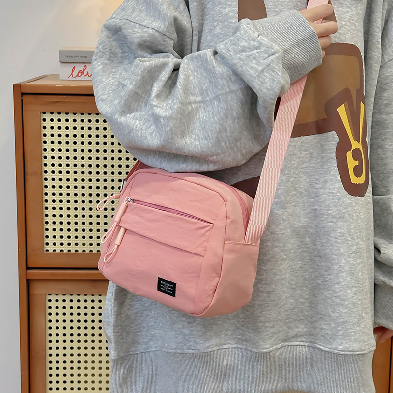 Cross-border small square bag, light and casual crossbody bag for women, 2025 new style nylon fabric underarm bag, simple and fashionable single-shoulder bag Specification drawing