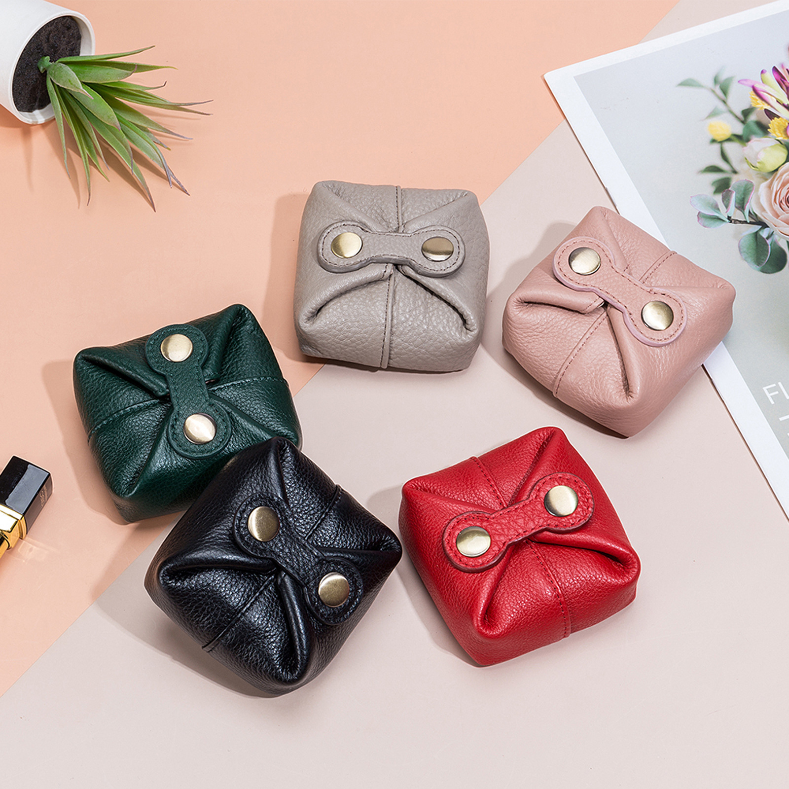 New cute mini coin purse, soft cowhide women's ins women's coin lipstick storage bag, little bean bag, portable bag Specification drawing