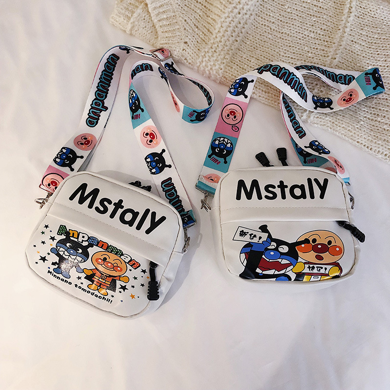 This funny, cute and adorable little bag is a trendy and individualistic new Instagram forest-themed Korean single-shoulder crossbody bag details Picture