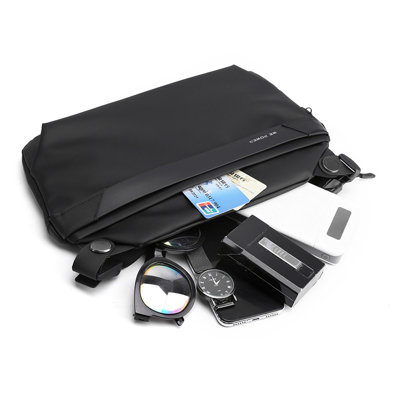 WEPOWER's new trendy crossbody bag, large-capacity, stylish chest bag, versatile crossbody bag, and men's fashionable single-shoulder bag Application Scenario