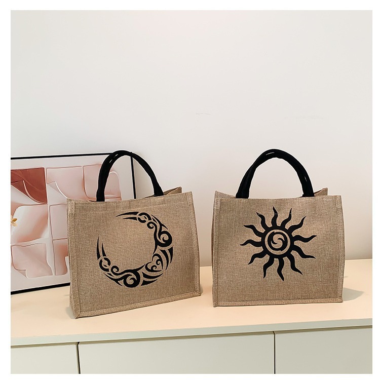 The new 2024 trendy and ethnic style retro linen handbag is a simple and fashionable shopping bag for women full figure