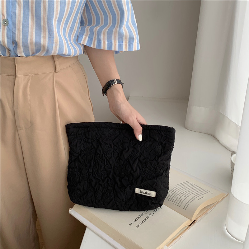 17192 French elegant embossed makeup bag, ins Japanese and Korean lipsticks, loose change storage bag, mobile phone clutch Specification drawing