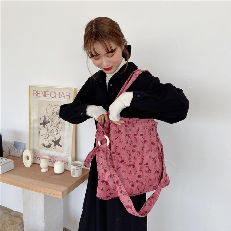 Wholesale of 923041 new artistic and retro rose crossbody bag, simple and large-capacity single-shoulder fabric bag, simple and versatile full figure