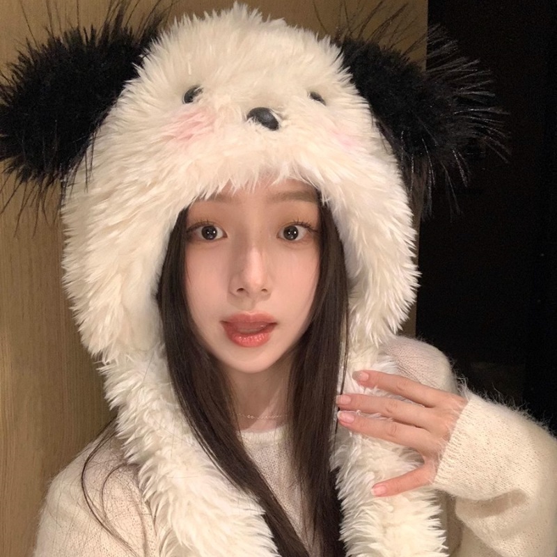 A cute cartoon plush hat for women in winter, thickened and warm, with ears that can move and a dog's big head around it Application Scenario
