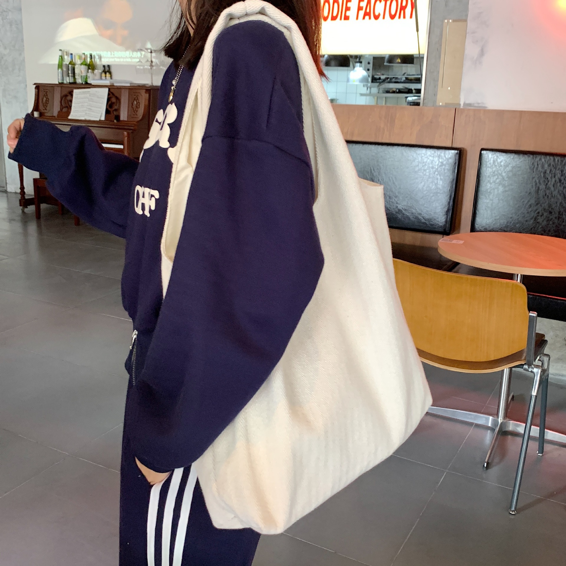 21085 ins Korean-style student vest bag, simple single-shoulder bag, hand-held shopping bag, large capacity, solid color series Item Picture