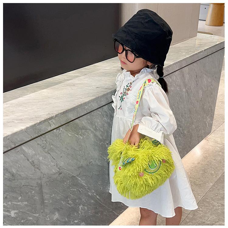 2024 New style of cute Korean plush single-shoulder crossbody bag with a girlish heart and cartoon monsters. Children's crossbody bag undefined