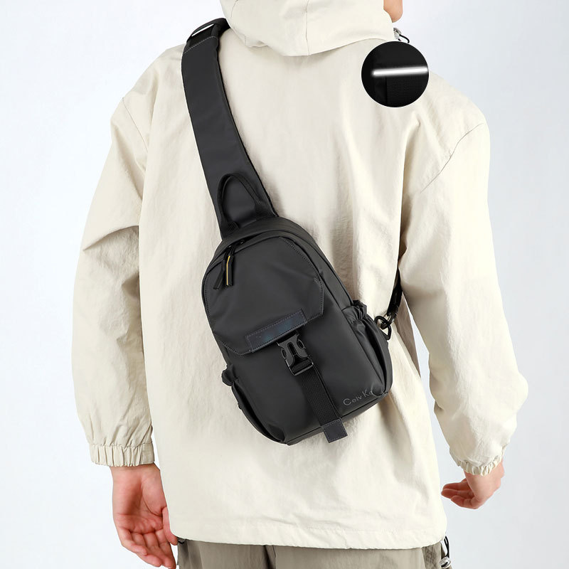 Cross-border trendy single-shoulder chest bag, fashionable and casual crossbody bag, men's high-end feel, simple and sporty water-resistant bag, men's style Application Scenario