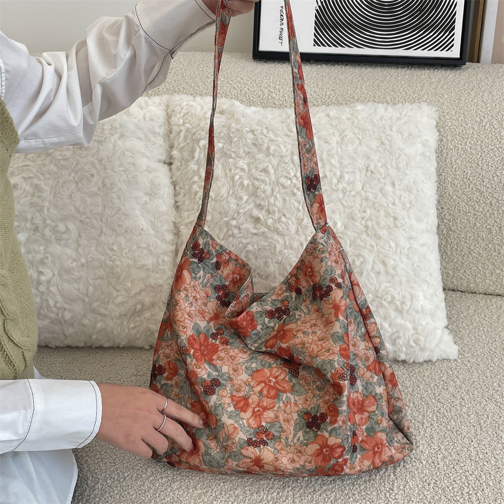 4481 Fashionable and versatile floral bag, large-capacity corduroy fabric bag, retro and laid-back style, single-shoulder crossbody bag for shopping Application Scenario