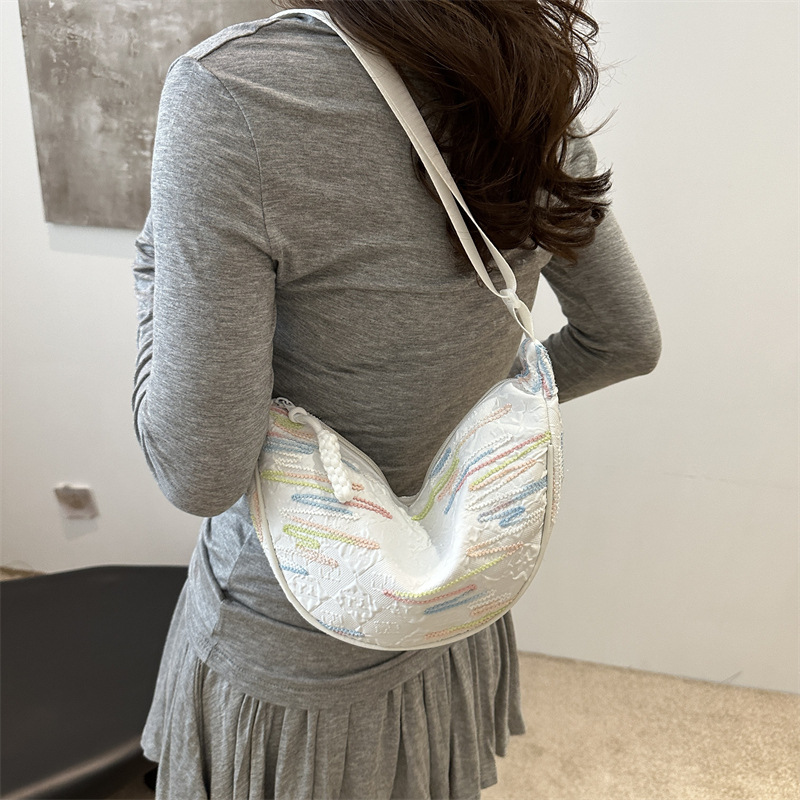 New, fresh, fashionable and simple dumpling bag, versatile large-capacity single-shoulder bag, portable crossbody bag for women wholesale details Picture