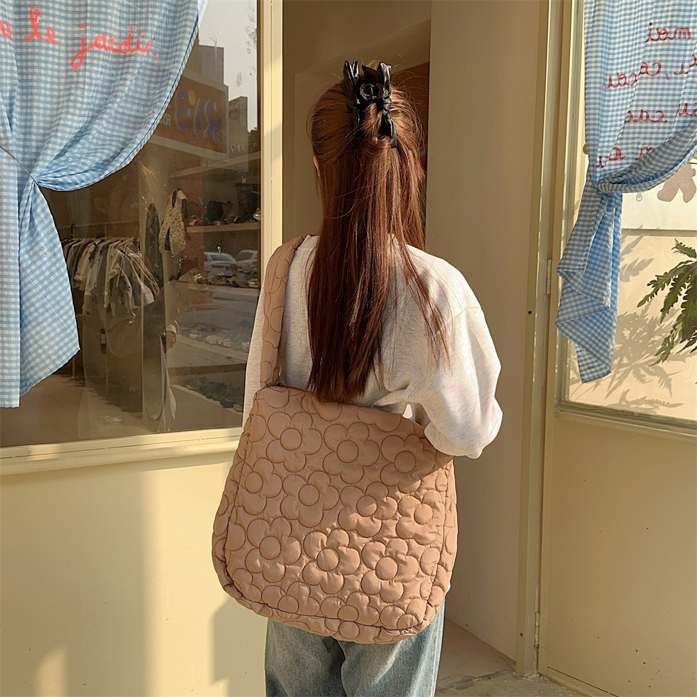 310171 Autumn/Winter quilted large capacity canvas women's single-shoulder hand-held crossbody bag, student underarm tote bag Specification drawing