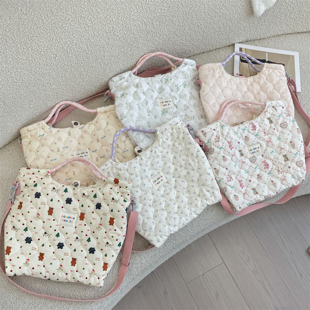 410311 Autumn and winter quilted cotton-padded Korean cartoon pattern hand-held bag, women's hand-held bag, shoulder crossbody canvas bag Application Scenario