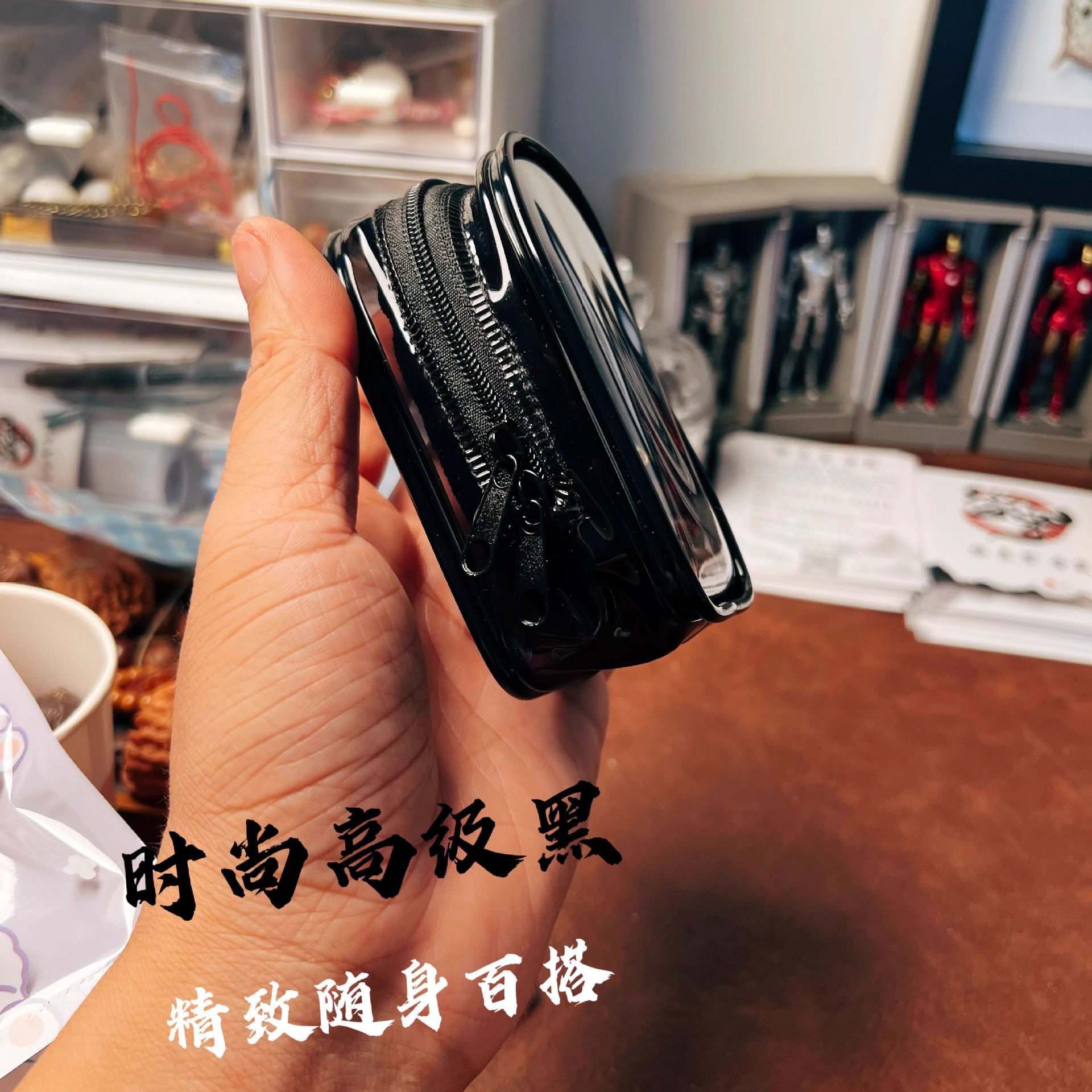 A portable dust-proof jade storage bag for cultural and artistic bracelets, amber beads, corn and walnut patina storage Specification drawing