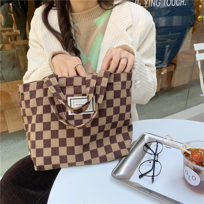 11261 Corduroy checkered hand-held bento Bag, ins Artistic Retro Mommy Bag, small carrying bag for going out, lunch box bag Application Scenario