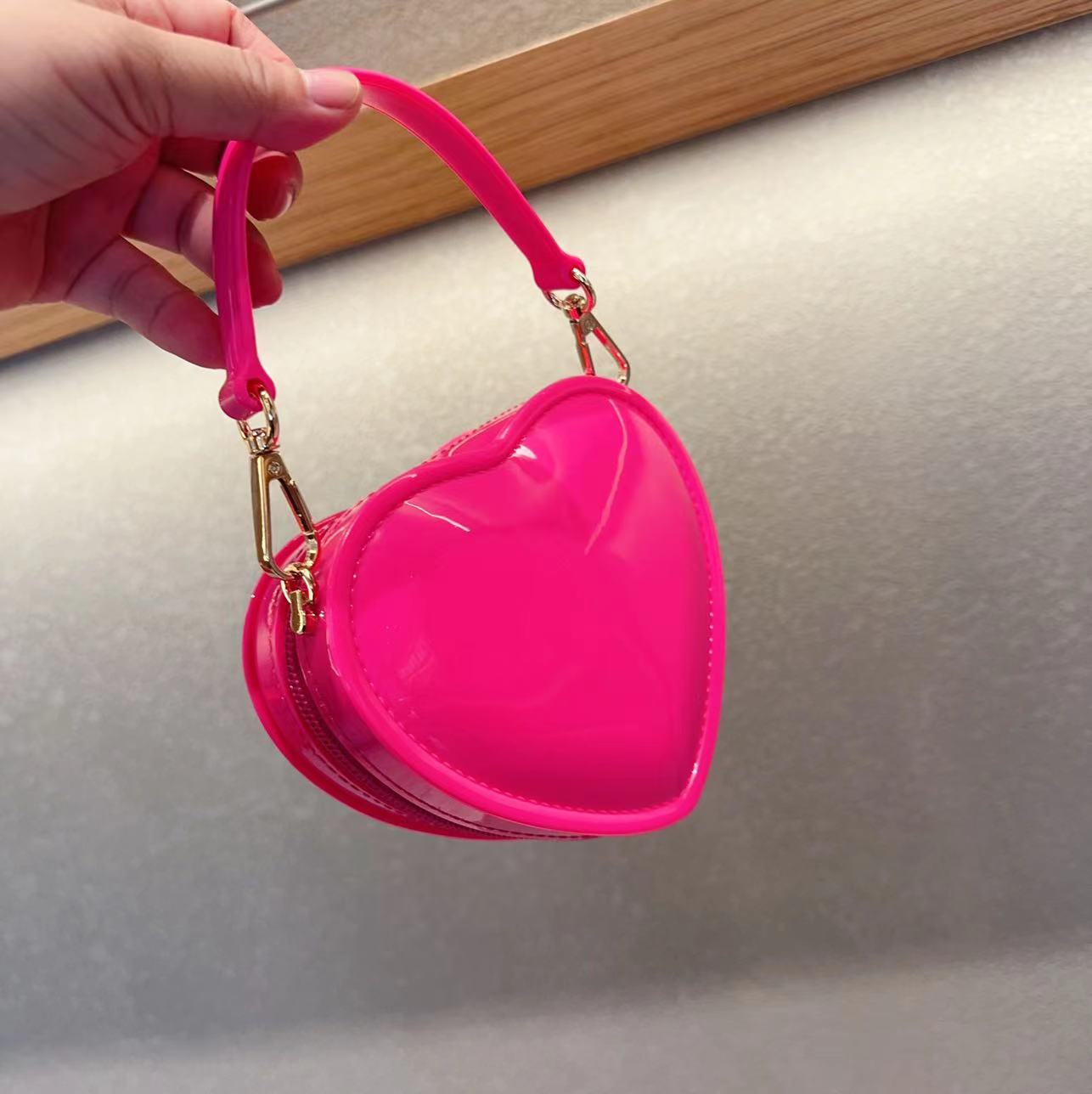 2025 New Korean version Fairy Heart Jelly Bag, children's bag, fashionable and cute mini bag, personalized heart bag Specification drawing