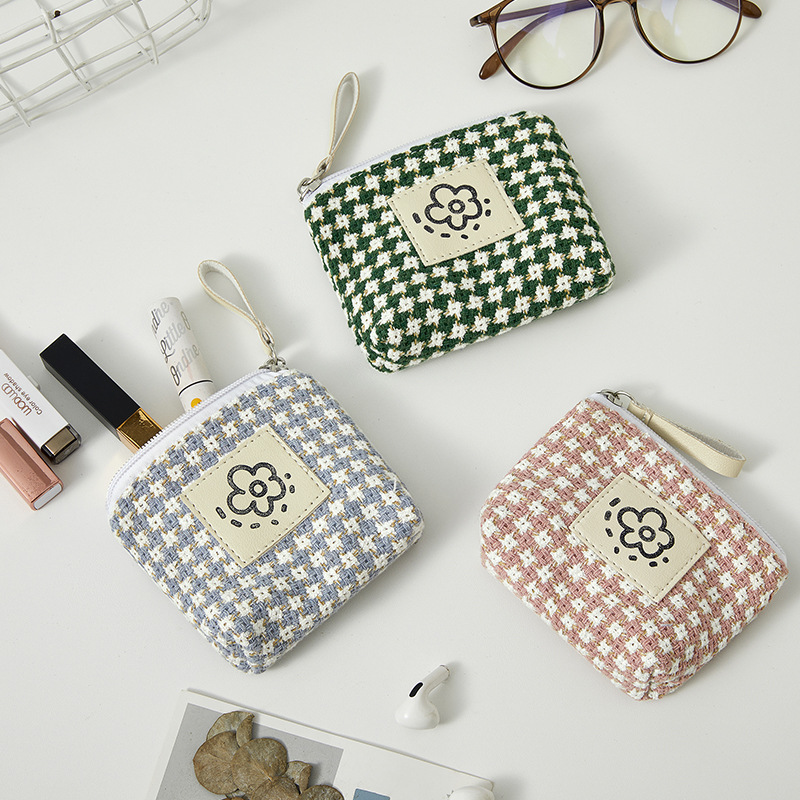 The new cross-border soft makeup wallet from Ailun is in stock. It is a stylish wallet with a simple Japanese style, large capacity and high appearance level full figure