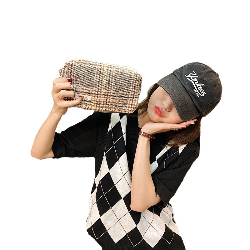 13311 checkered color-blocking large-capacity cosmetic bag, women's leopard print fashionable clutch, canvas storage bag wholesale Item Picture