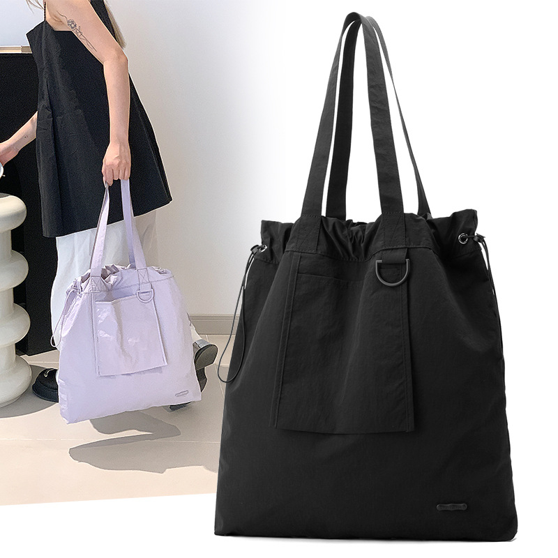 New lightweight, large-capacity, versatile, casual and laid-back Korean-style solid-color women's bag, nylon fabric single-shoulder underarm tote bag Specification drawing