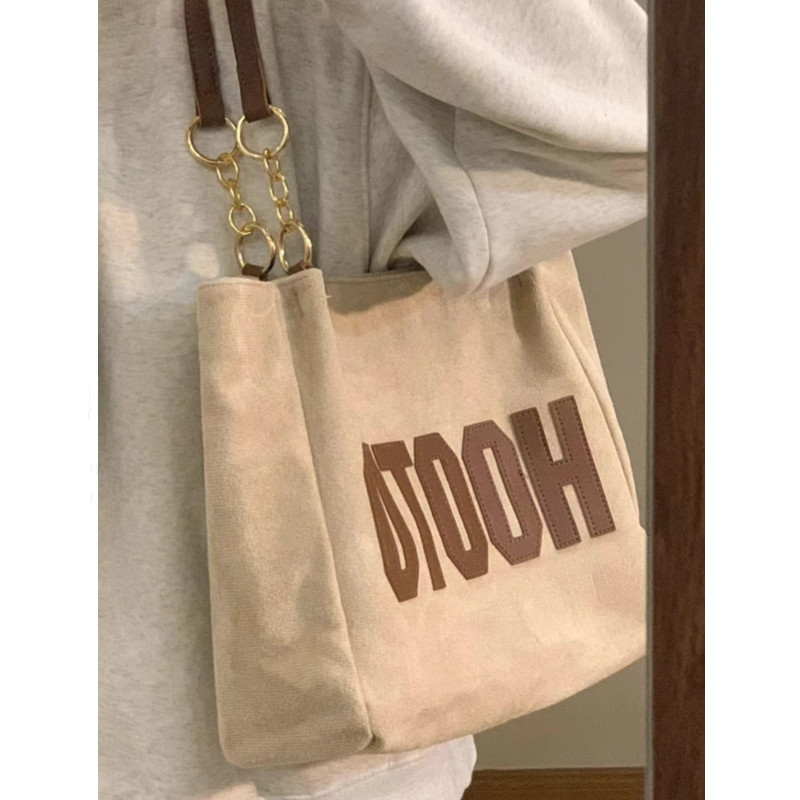 Best-selling women's bags, large-capacity bags, 2023 new Korean style popular letter college student class shoulder bags, tote bags details Picture