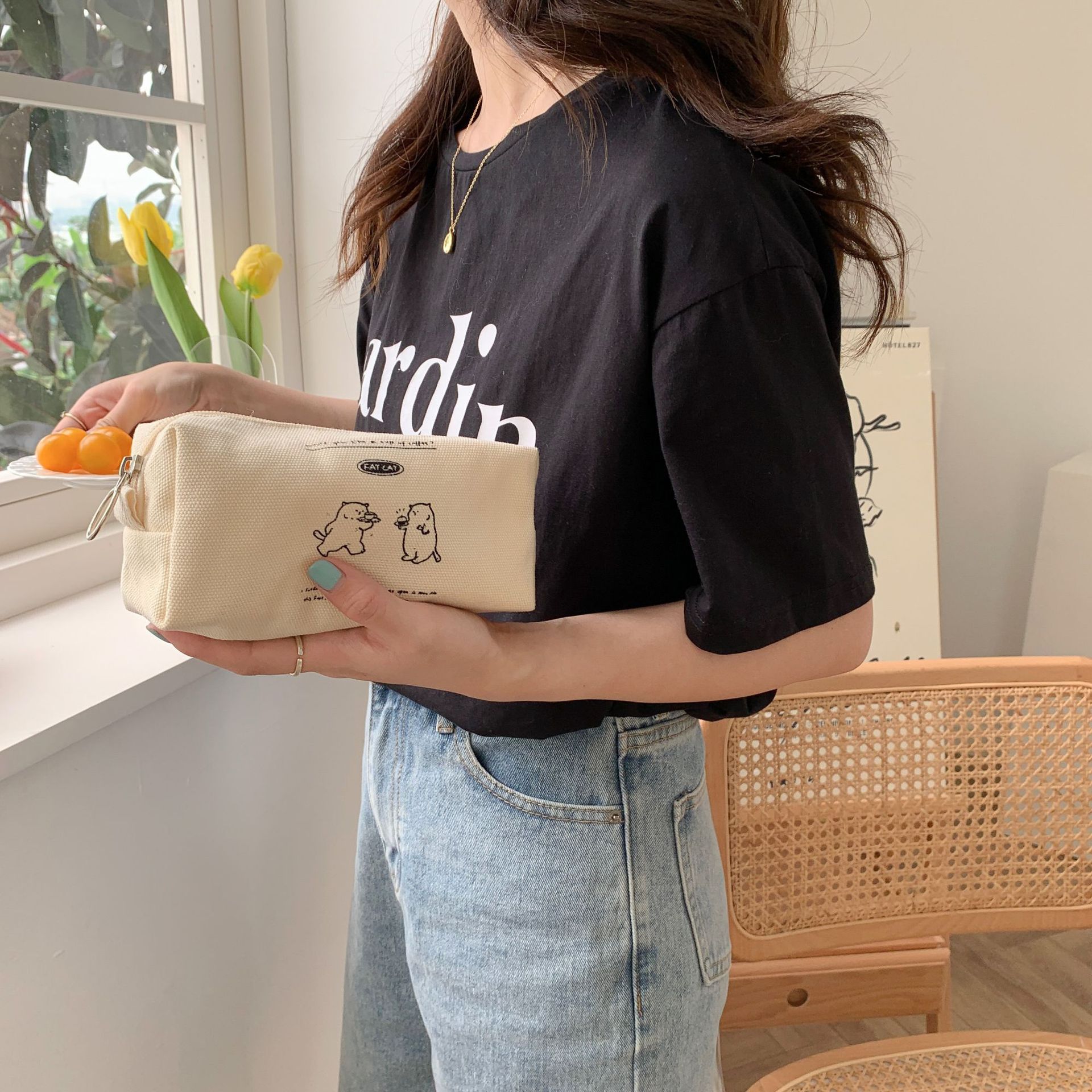 24302 Large-capacity pen case, Ins-style simple canvas bag for junior and senior high school girls, pencils, makeup stationery, makeup brushes details Picture