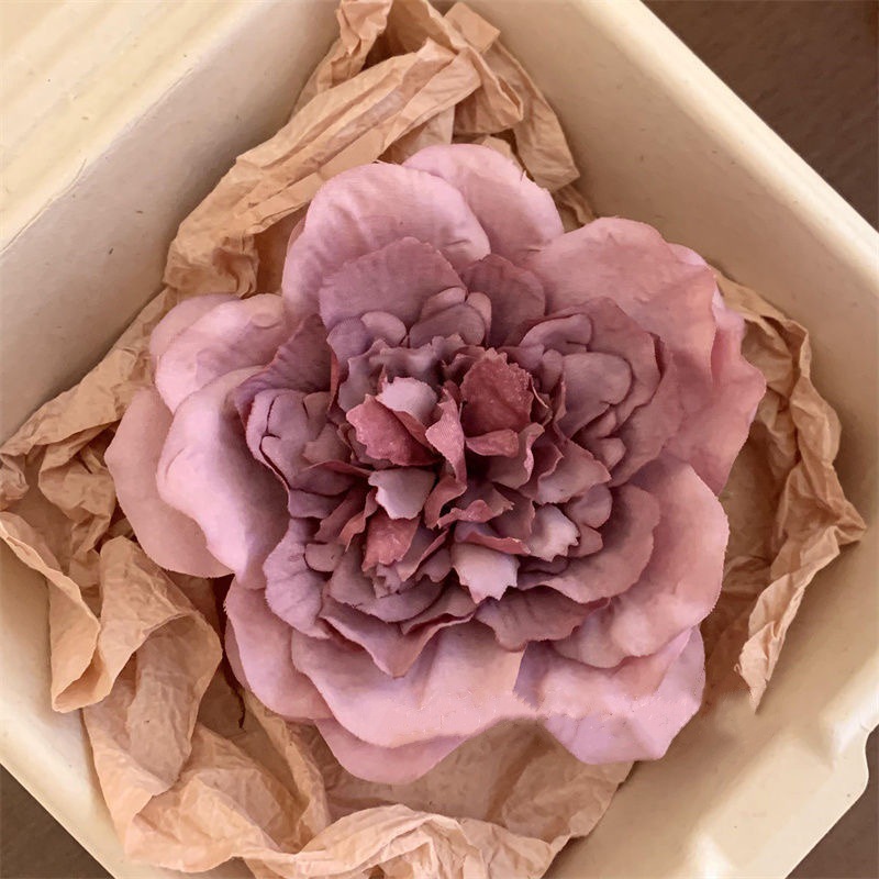 Seaside vacation peony flower hair clips, popular for sunset photos during outings, duckbill hair clips, realistic flower side clips Application Scenario
