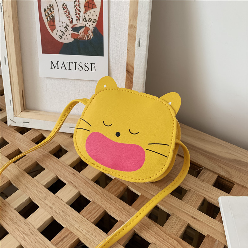 Trendy children's Bag 2020 New Cute cartoon crossbody bag, fashionable girls' small bag, stylish accessory small crossbody bag Application Scenario