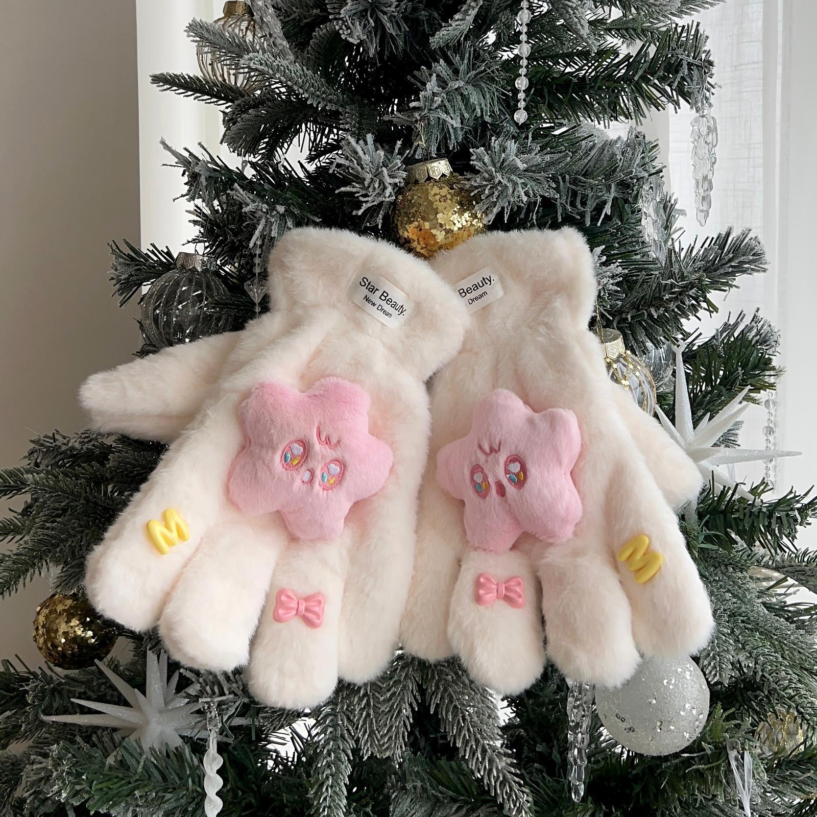 Star plush cute cartoon finger gloves for girls, with a girlish heart. Thickened and fluffy in winter, keeping warm while riding details Picture