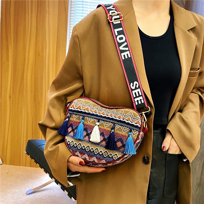 2022 New Bohemian style heart-shaped tassel bag for women, colorful tribal and ethnic style single-shoulder crossbody bag for women Specification drawing