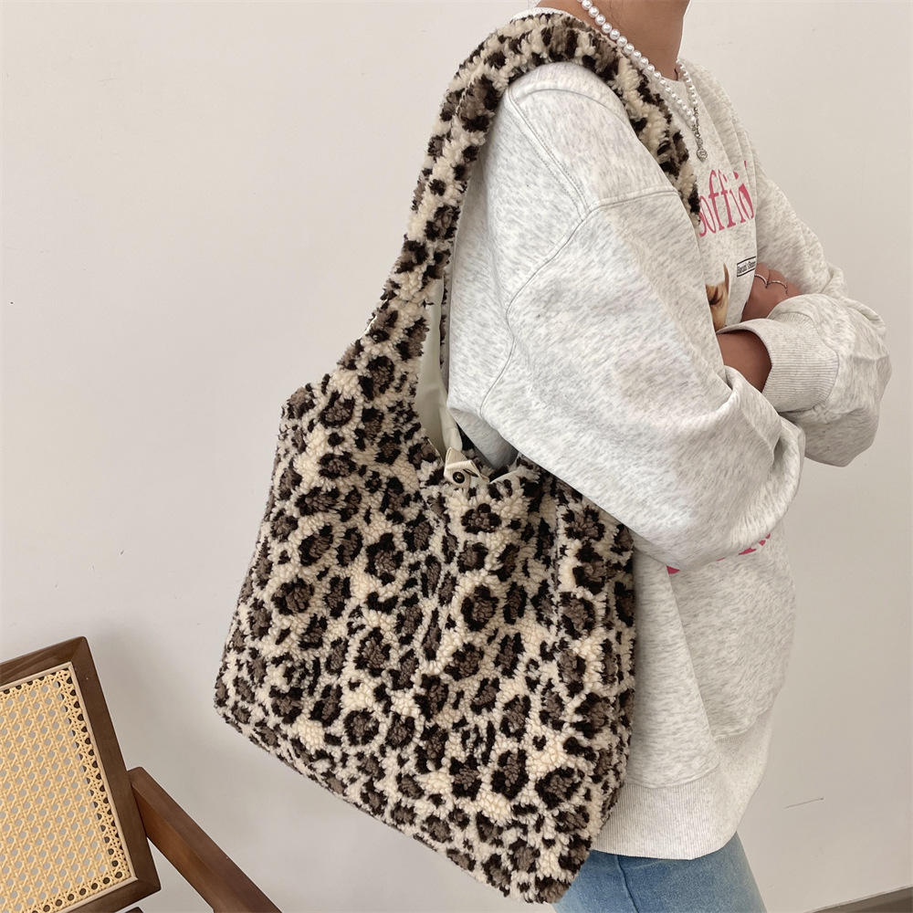 410263 Autumn/Winter New plush single-shoulder bag, retro leopard print commuting canvas bag, student casual vest bag Specification drawing