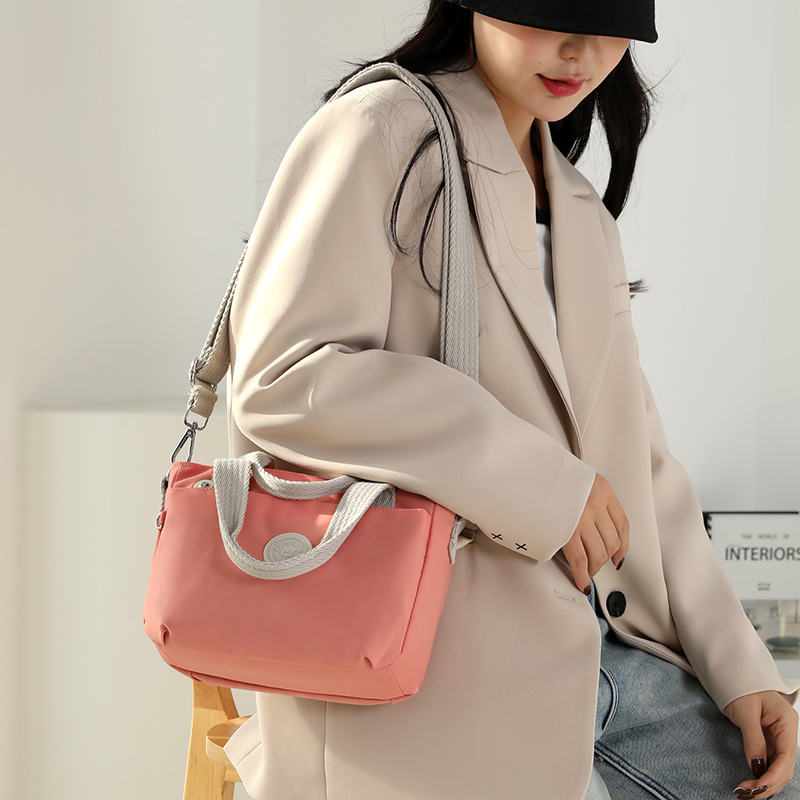 Colorful Fox's new women's single-shoulder bag, Korean-style trendy color-blocking crossbody bag, commuting portable makeup backpack Specification drawing