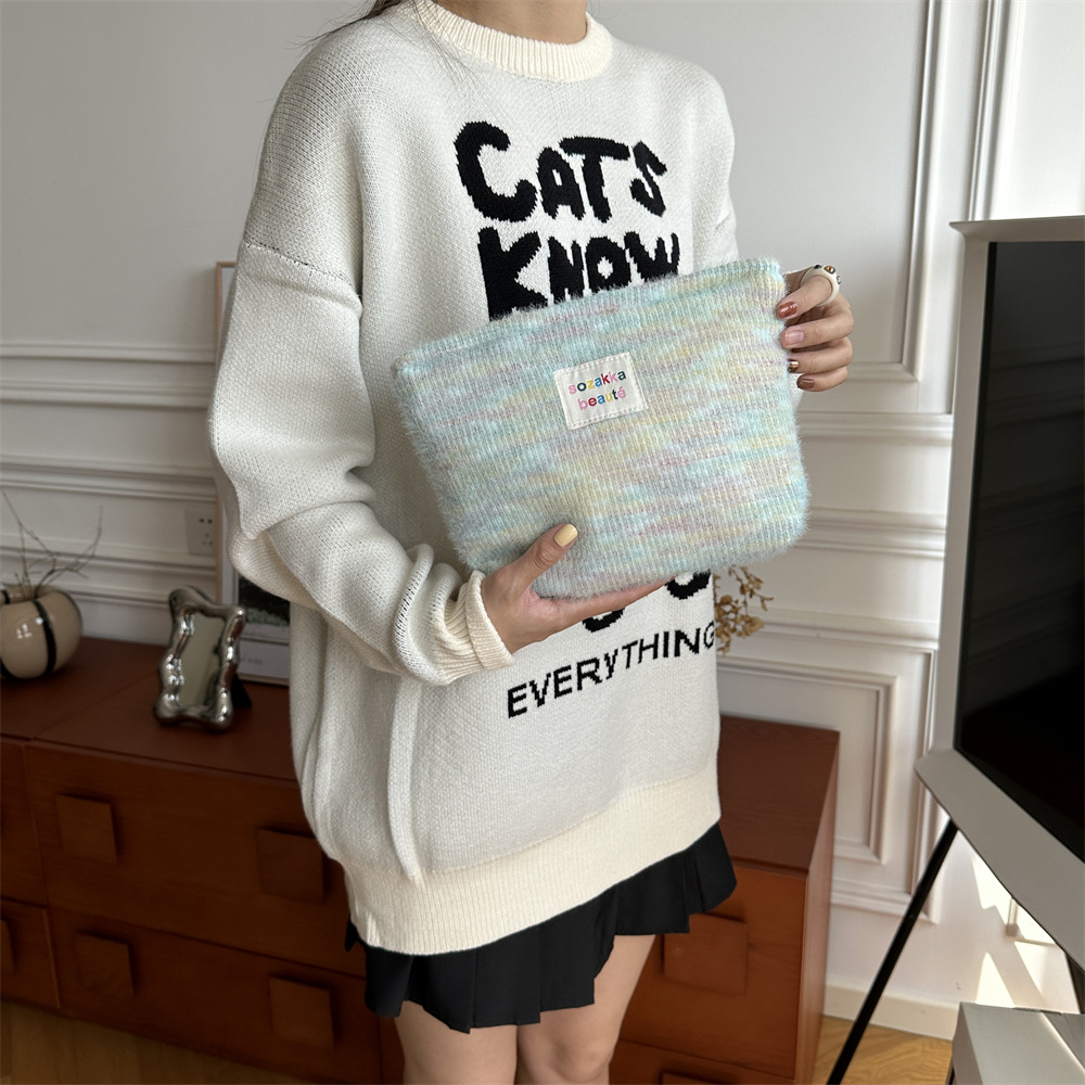310261 ins Style Autumn and Winter plush Rainbow Makeup Bag, Large Capacity Toiletries and Travel Cosmetics Storage Bag for women Application Scenario