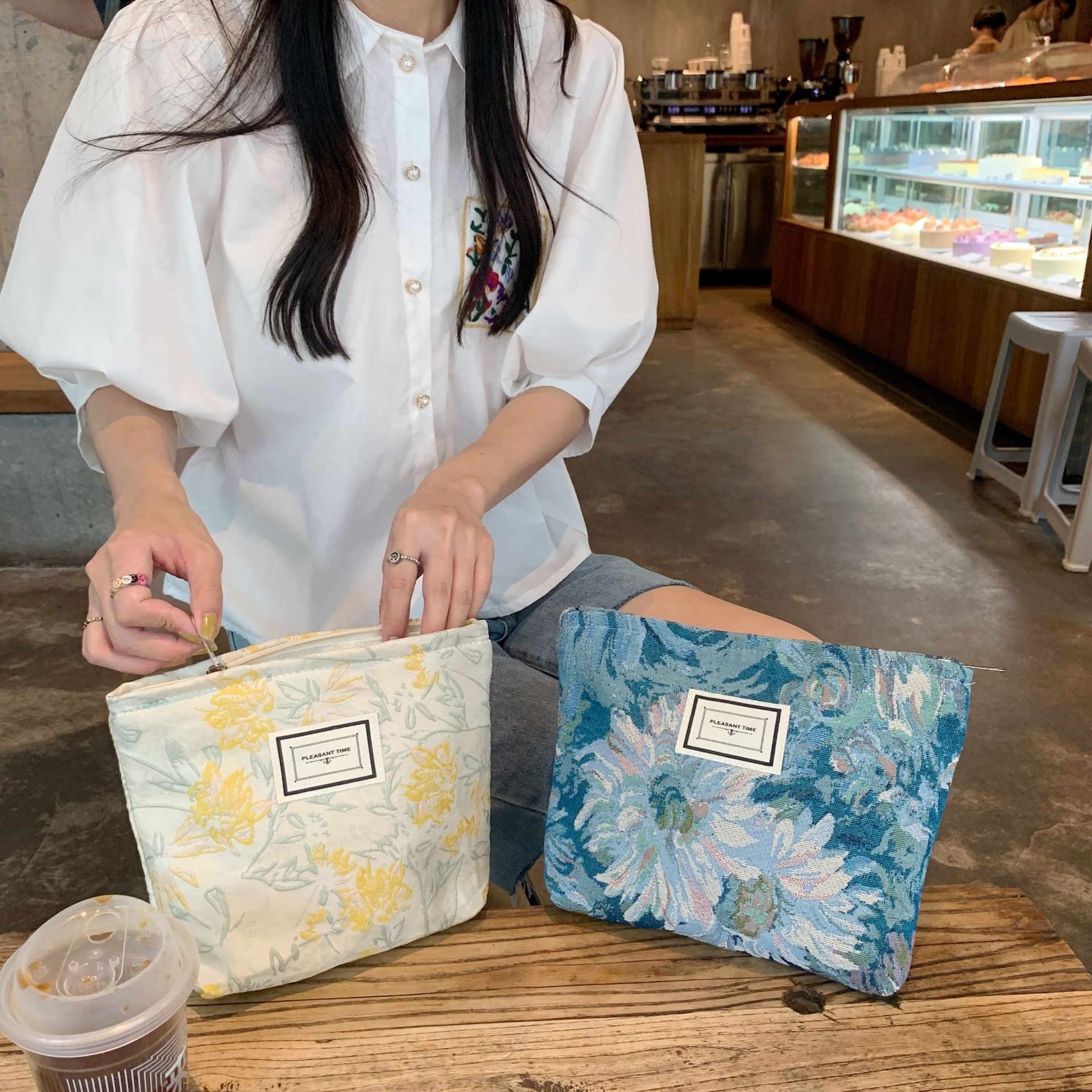 2781 jacquard woven cosmetic bag, exquisite and high-end storage bag, large-capacity small items portable bag, toiletry bag Specification drawing