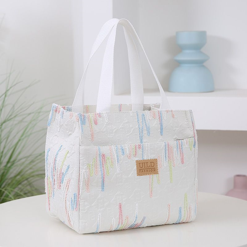 Large-capacity canvas bag for women, 2025 new style casual and versatile single-shoulder tote bag, mommy bag, travel handbag Application Scenario